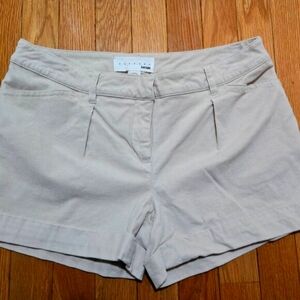 Kensie vintage winter corduroy shorts so cute size 6 cream